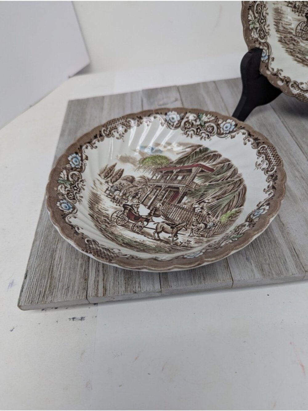 Vintage Set 3 Johnson Bros Cereal Soup Bowls Heritage Hall French Provincial 7" - Picture 4 of 6